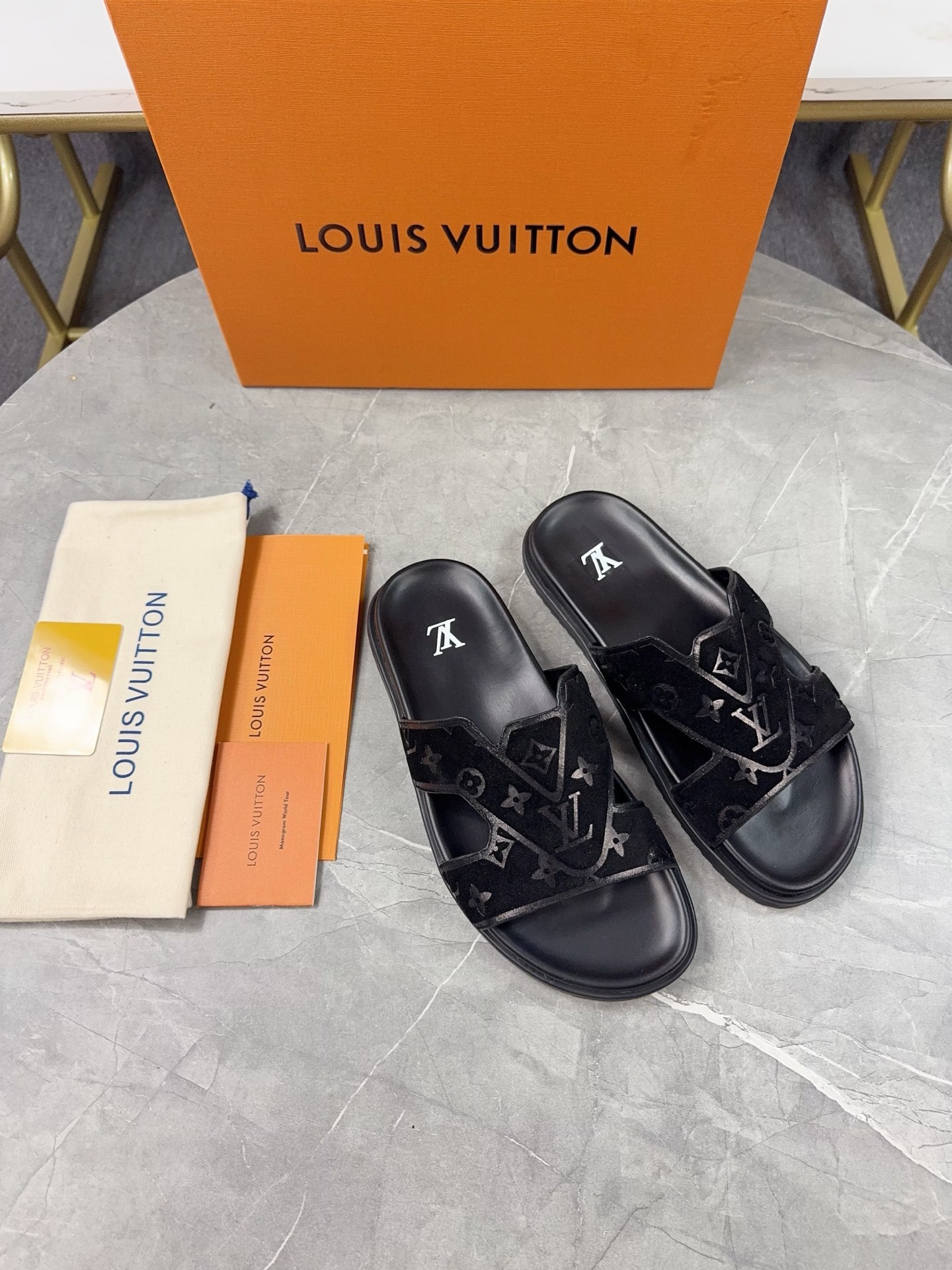 L X V SLIPPERS(Multiple colors) detail 2