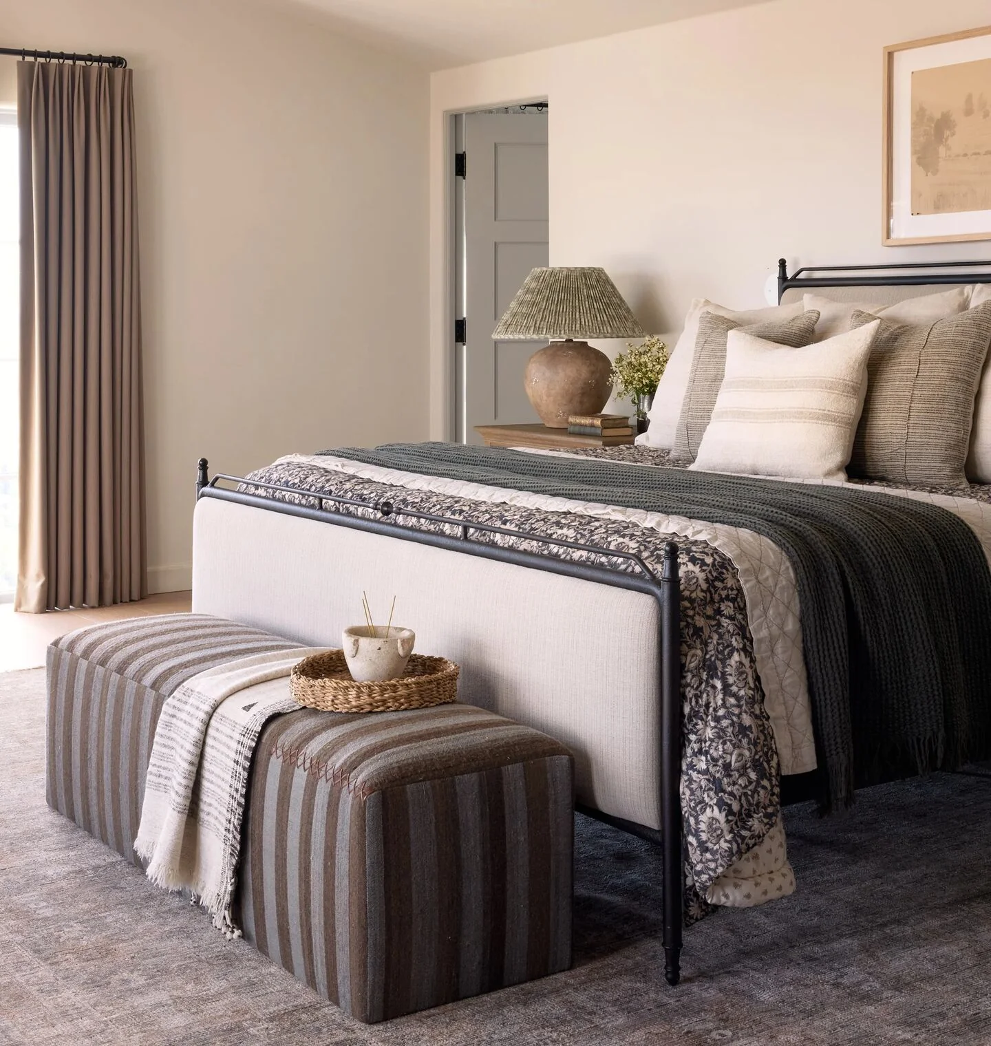 Leyla Bed