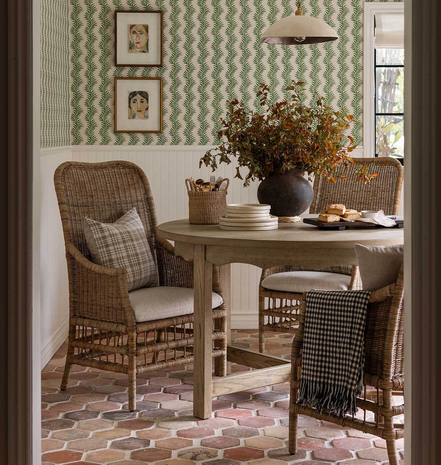 Byrd Round Dining Table