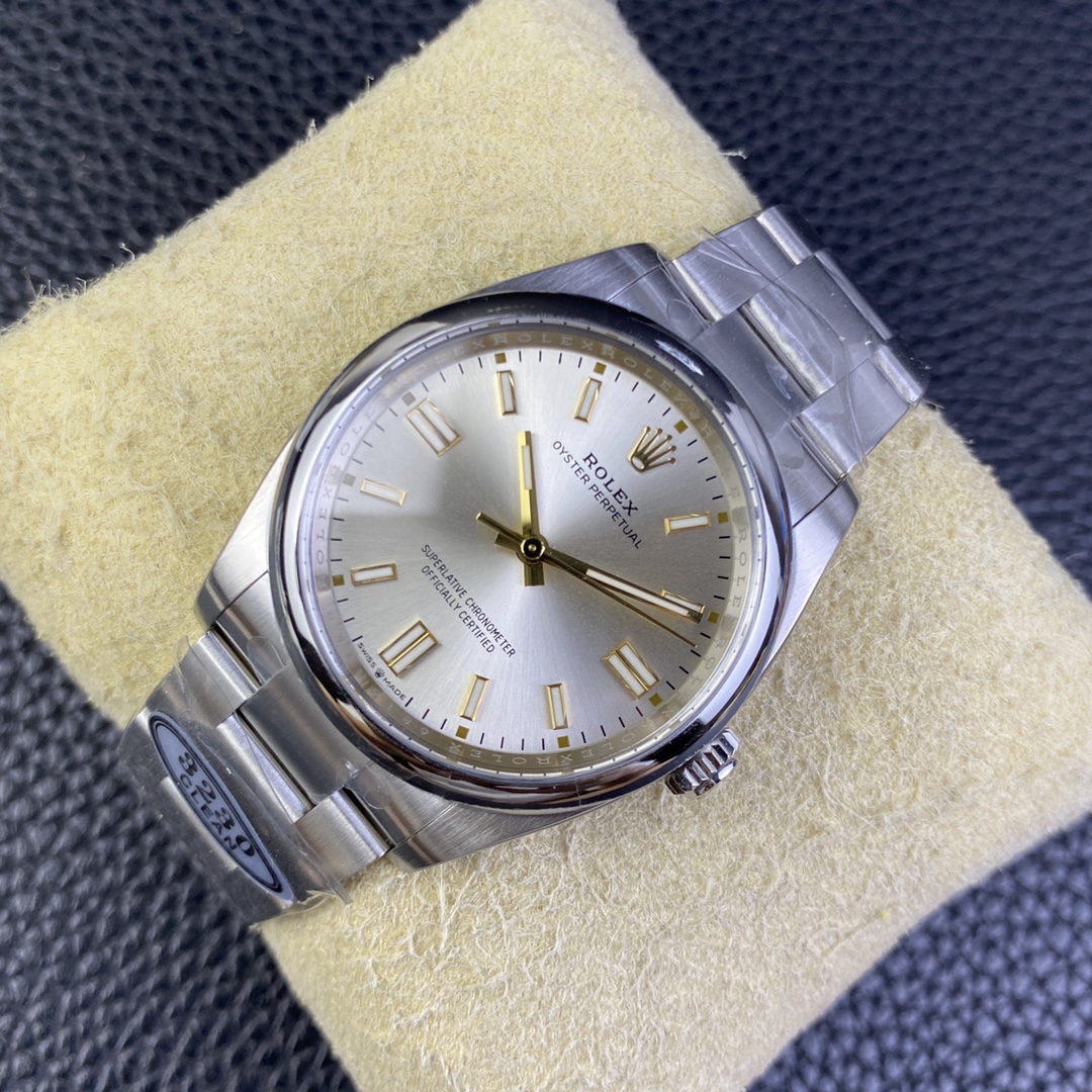 Rolex Oyster Perpetual 41 Silver Dial Steel M124300 0001 Men's Watch