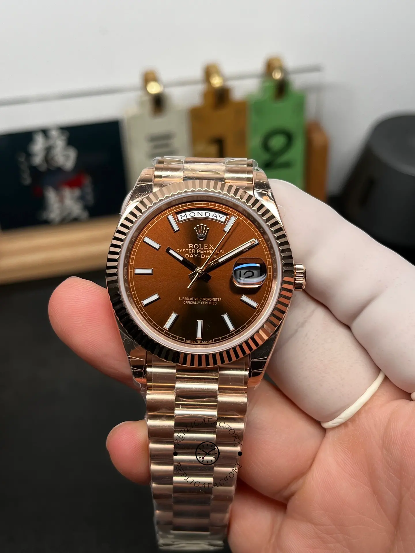 Rolex Day-Date 40 Chocolate Dial President Bracelet 228235-0053 Replica