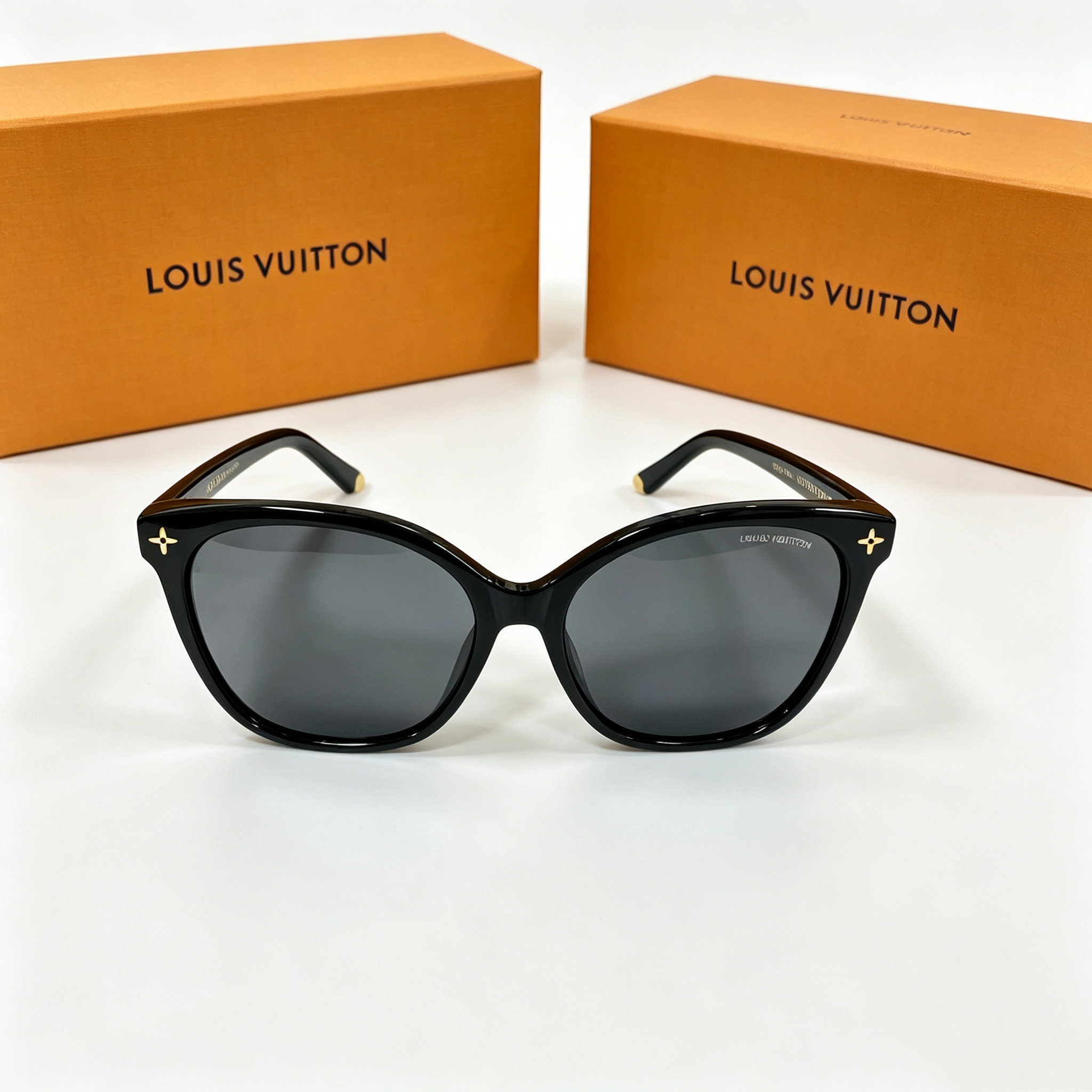 L —Sunglasses Style 4
