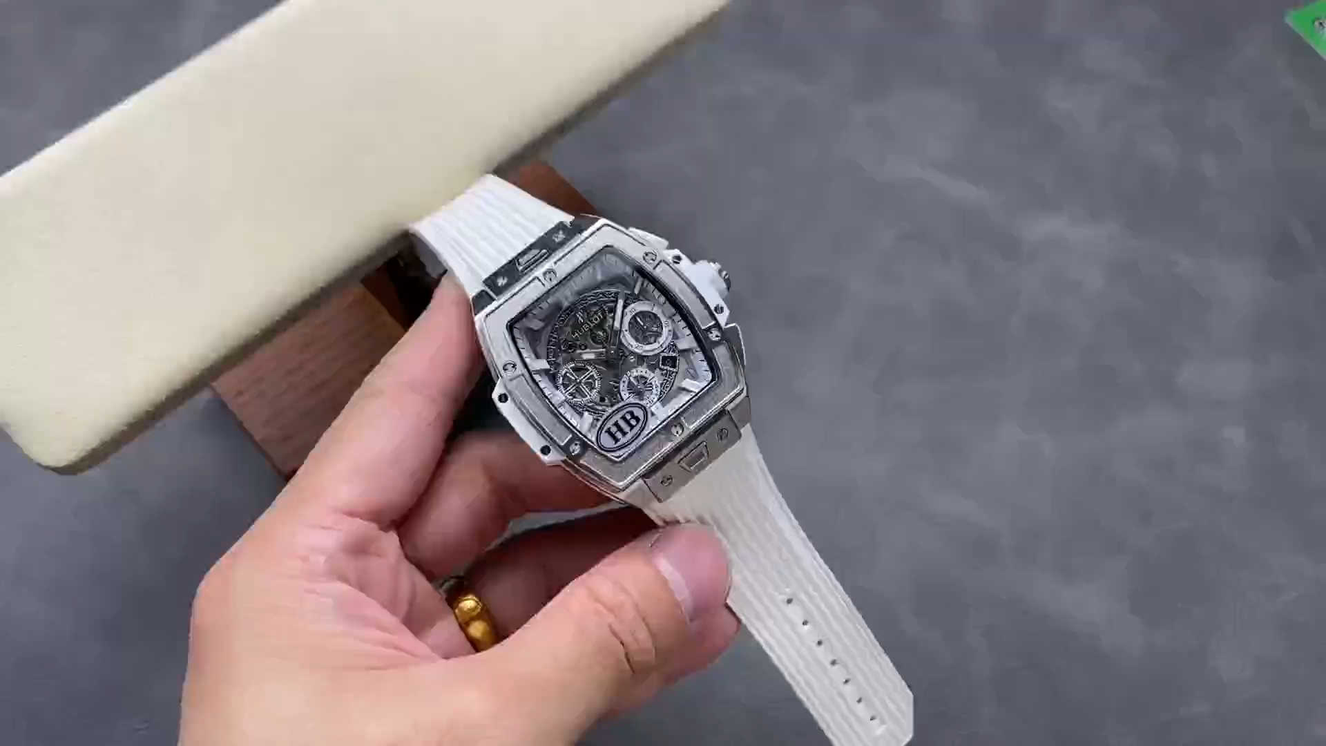 Hublot Spirit Of Big Bang Titanium 42mm 642.NE.2010.RW