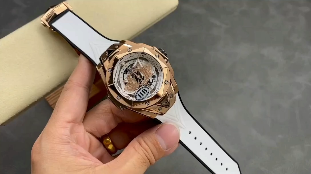 Hublot Big Bang Titanium 418.OX.2001.RX.MXM20