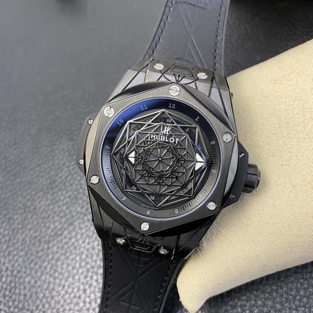 Hublot Big Bang 415.CX.1114.VR.MXM17 45mm Mens Watch