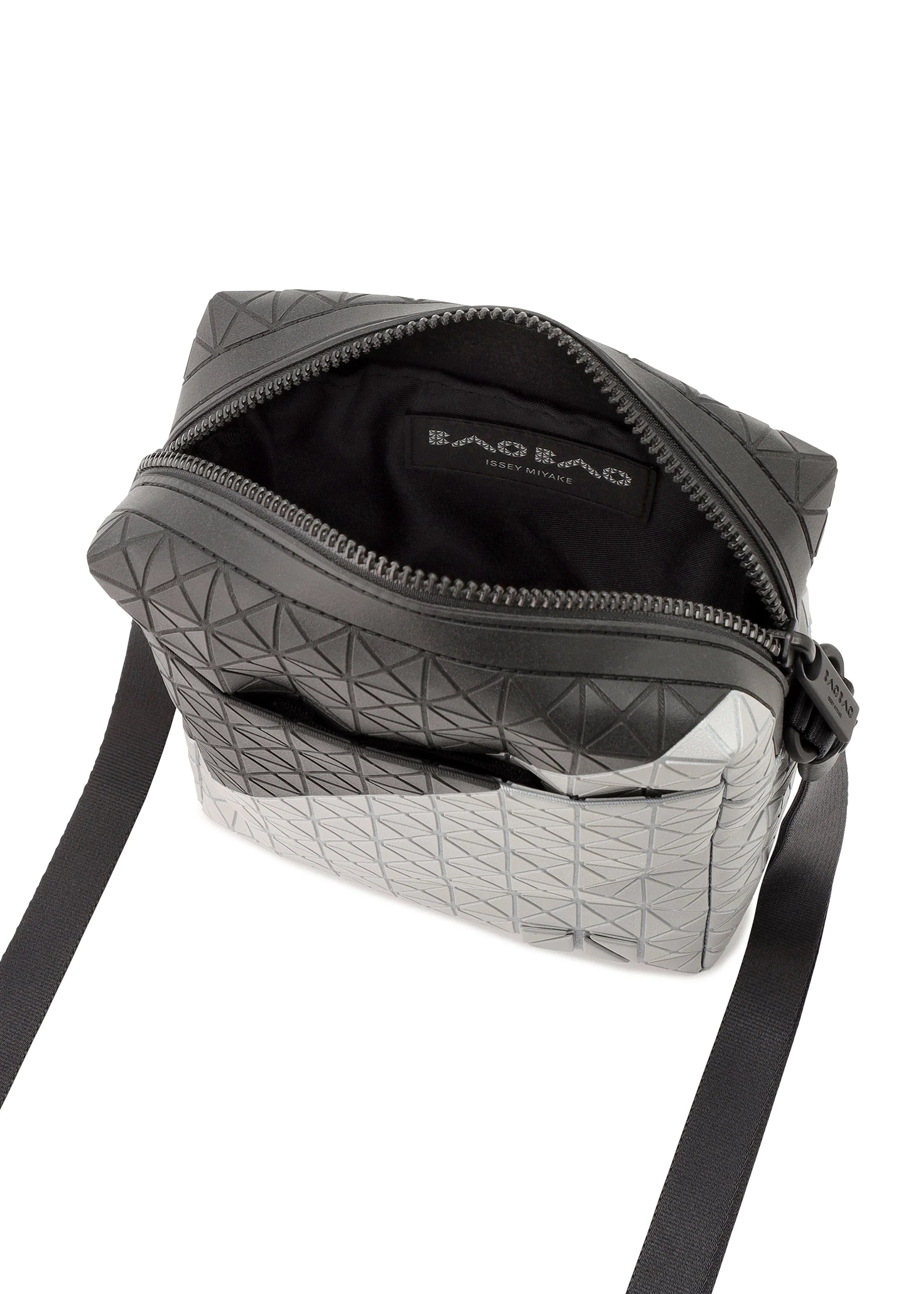 VOYAGER CROSSBODY BAG