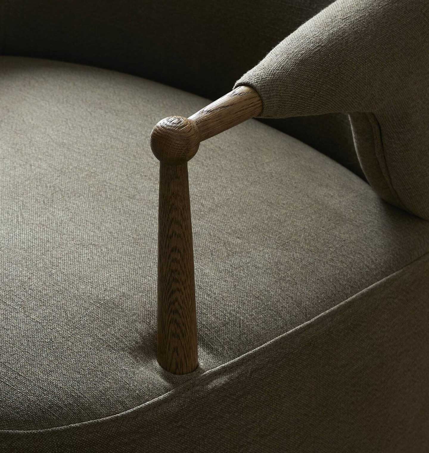 Brently Lounge Chair