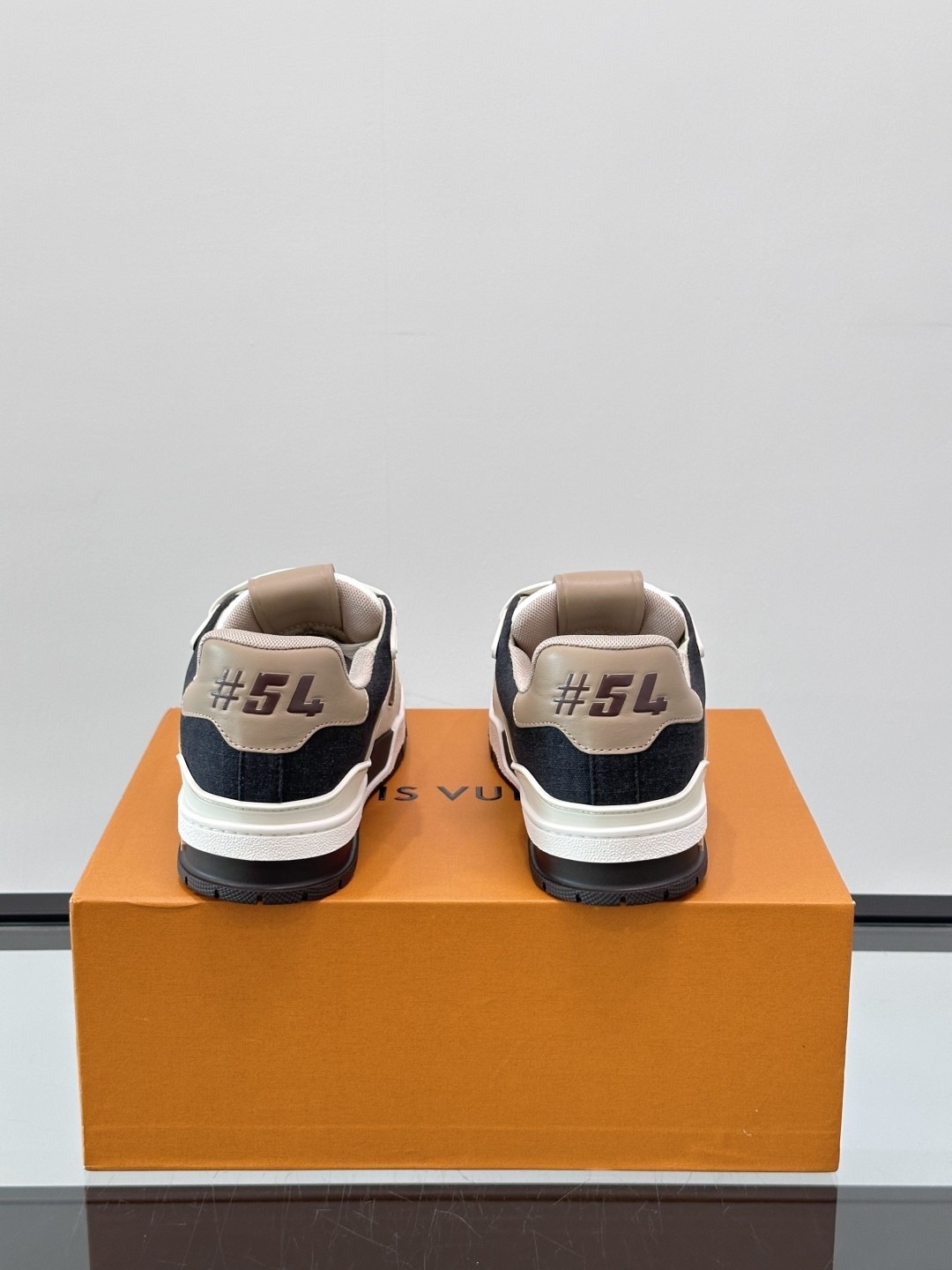L X V SNEAKERS detail 7