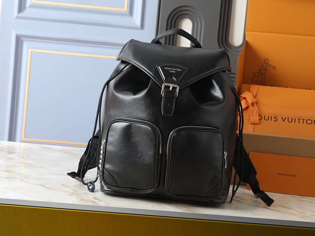 L X V Montsouris Cargo Backpack M13983 Size：34x40x17cm