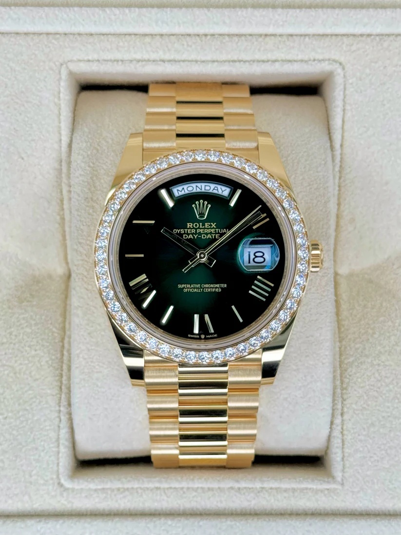 【Super Clone】RLX Day-Date "President" 40mm Yellow Gold Green Ombre Dial Diamond Bezel - 228348rbr
