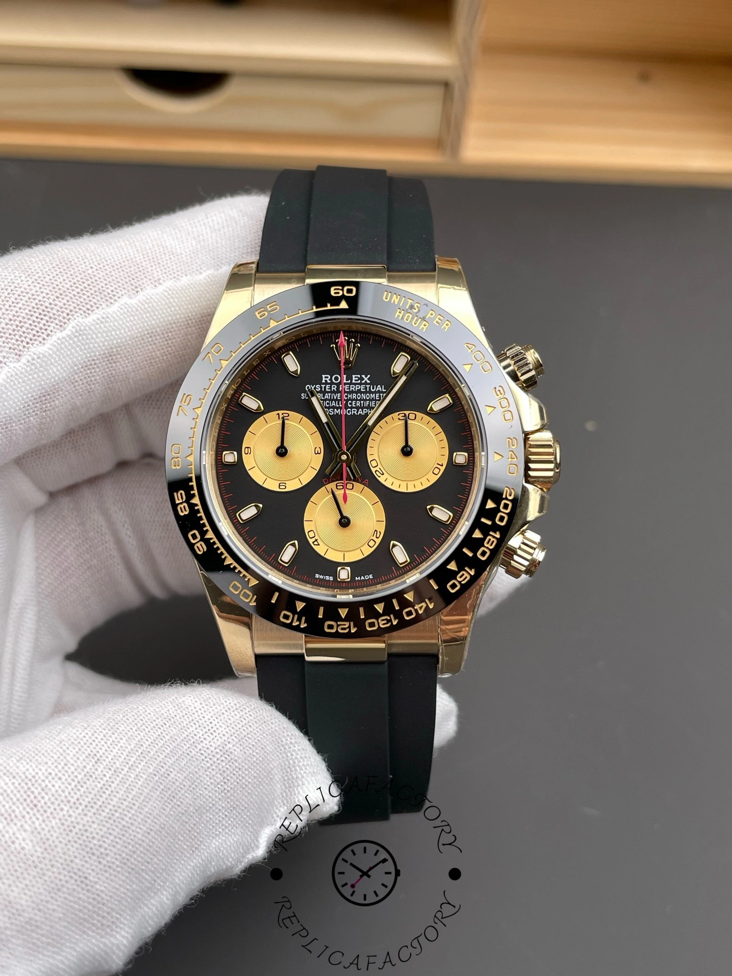 Rolex Daytona 116518LN-0039 Black Dial Rubber strap 40mm Mens Replica Watch