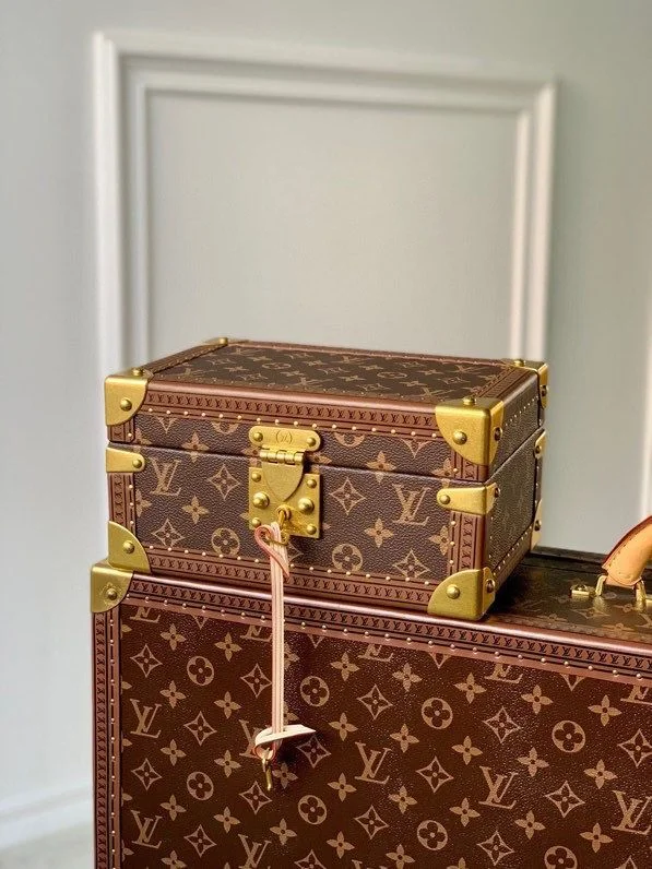 Louis Vuitton Coffret Tresor 24 For Brown/Yellow Women, Womens Handbags, Shoulder Bags And Crossbody Bags 9.4in/24cm LV