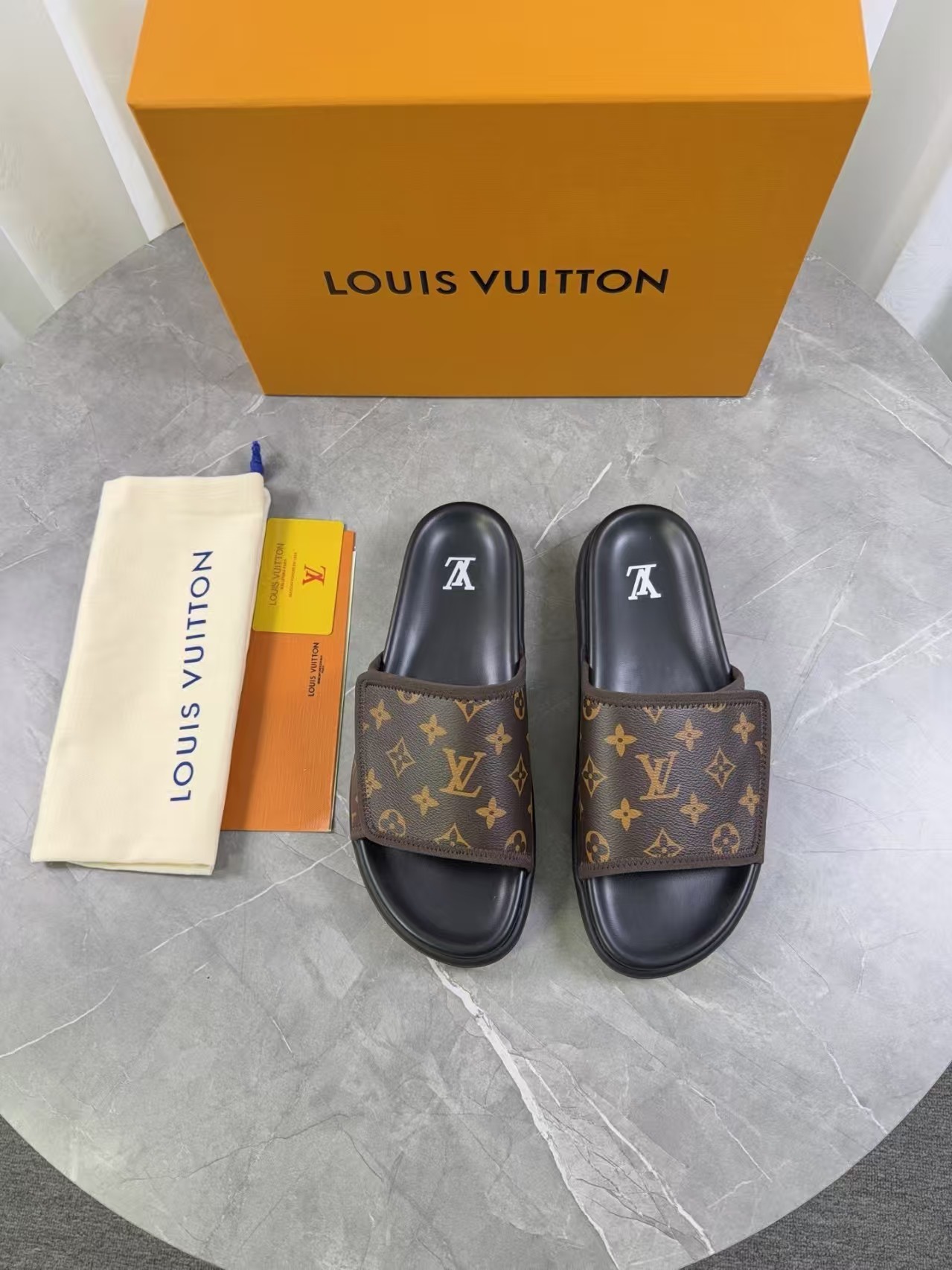L X V SLIPPERS(Multiple colors) detail 4