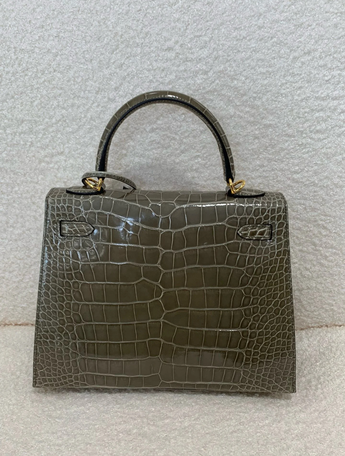 Hermès Kelly 25-28 turtledove grey crocodile leather