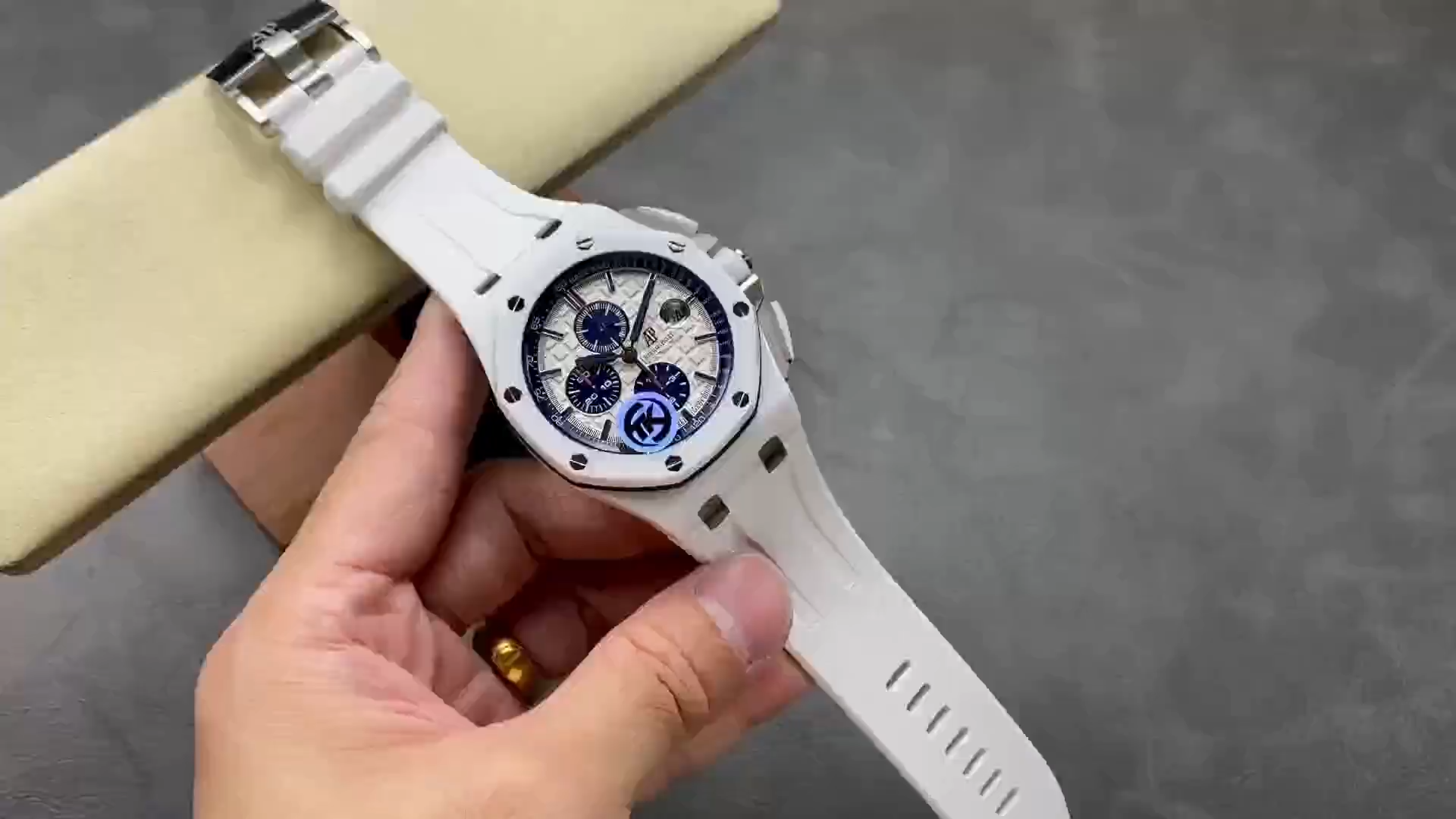 AP Royal Oak Offshore Replica Men's Watch 26402CB.OO.A010CA.01 White Rubber Strap