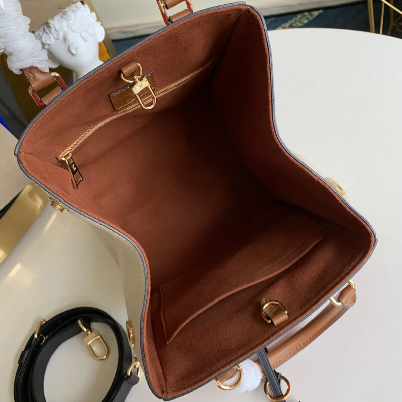 Louis Vuitton Fold Tote Pm M45388