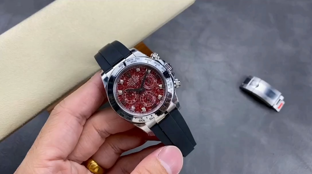 Rolex Cosmograph Daytona 40MM White Gold Rare Rubellite Dial 116509 Rubber Strap