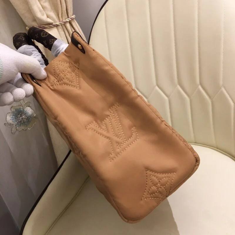 Louis Vuitton Onthego Gm Tote Bag- Beige