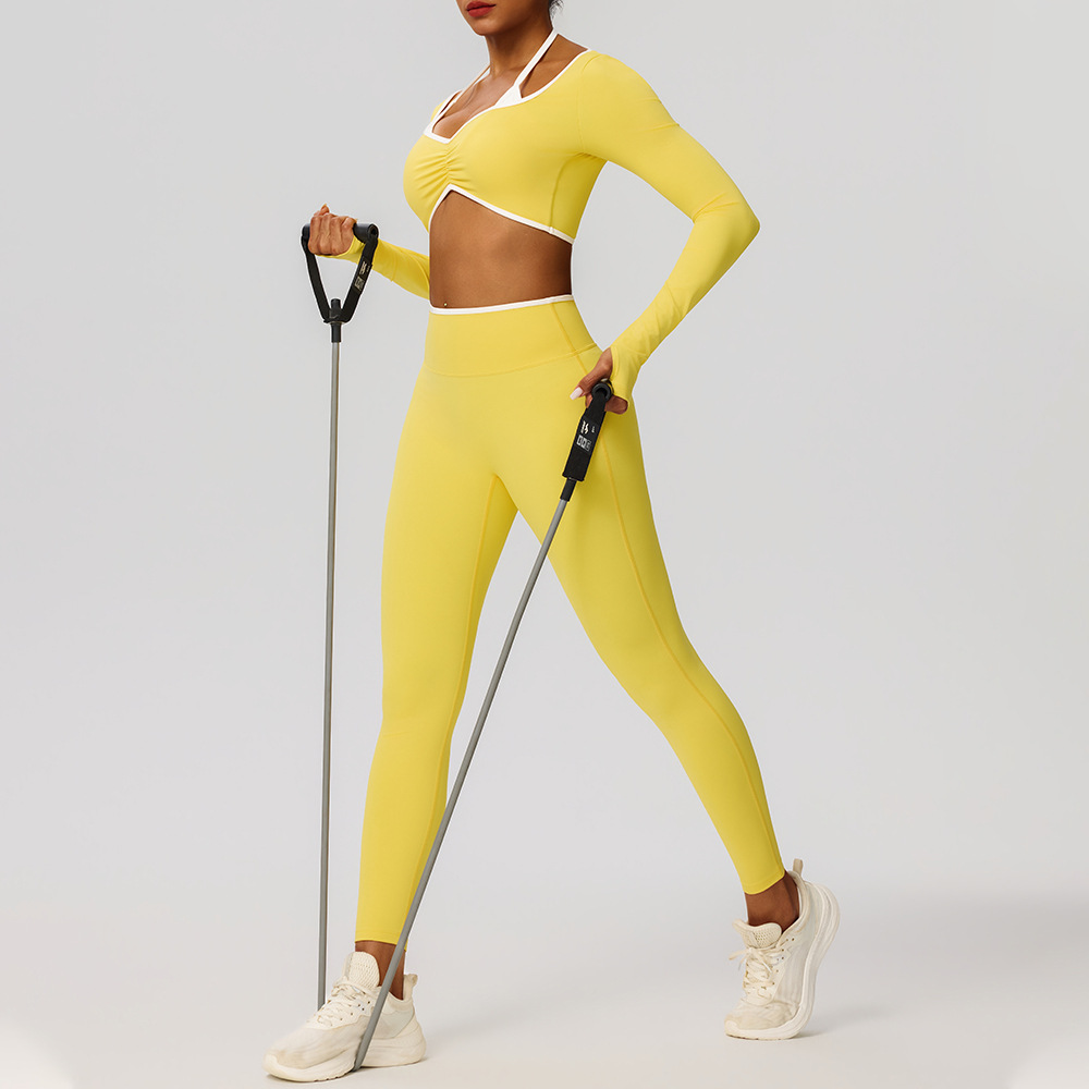 European and American style color-blocked sexy yoga outfit, quick-drying running and fitness wear with bra pads, yoga pants, peach-shaped buttocks, high-waisted, butt-lifting and tight fit.