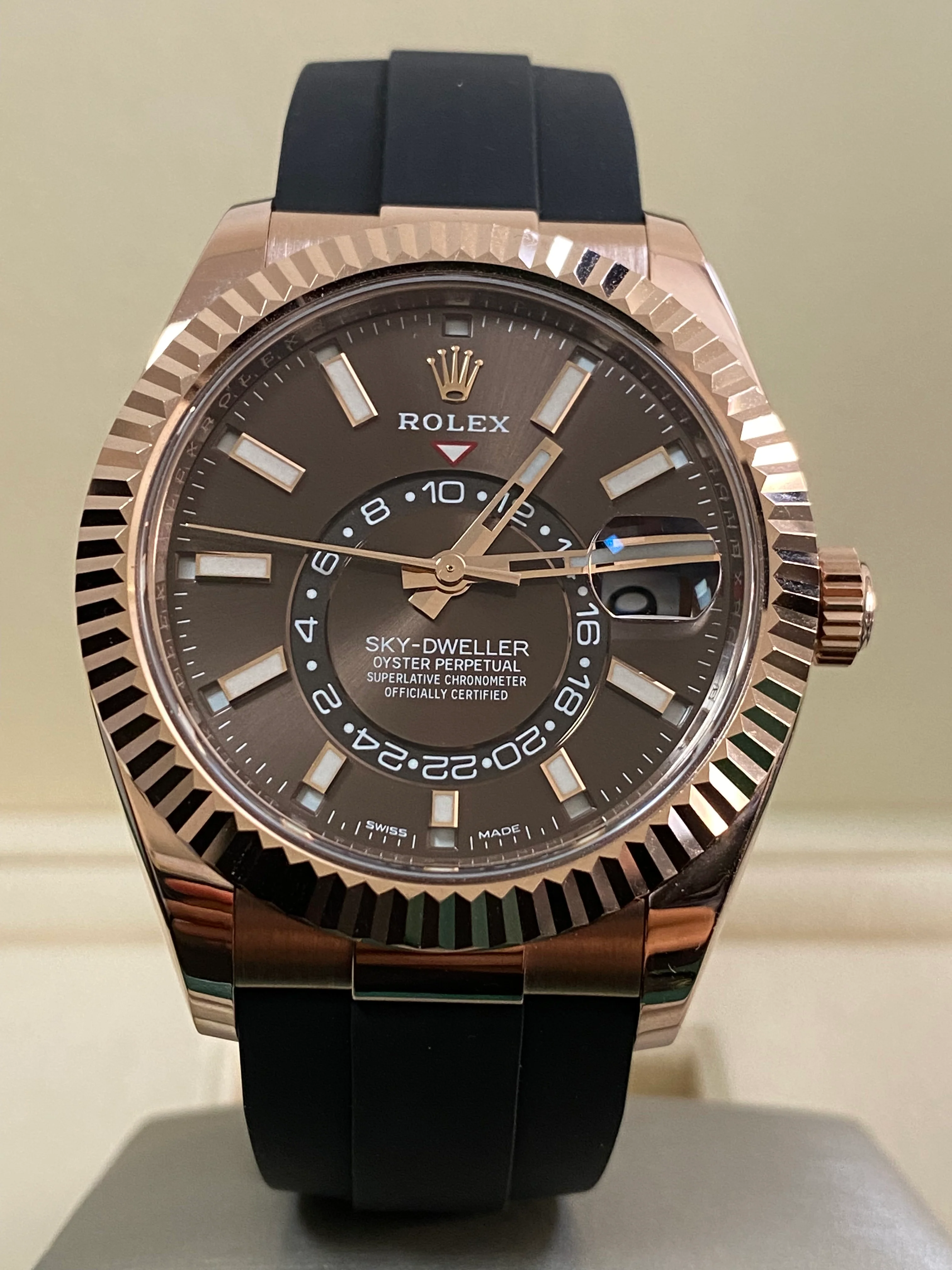 Rolex,Sky-Dweller Everose Gold Sky-Dweller - 2022 - Chocolate Index Dial - Oysterflex Bracelet - 326235 *FULL SET*