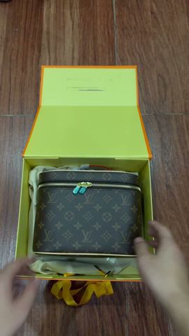 Louis Vuitton M42265 Women Shoulder Bags 24*18*14.5cm