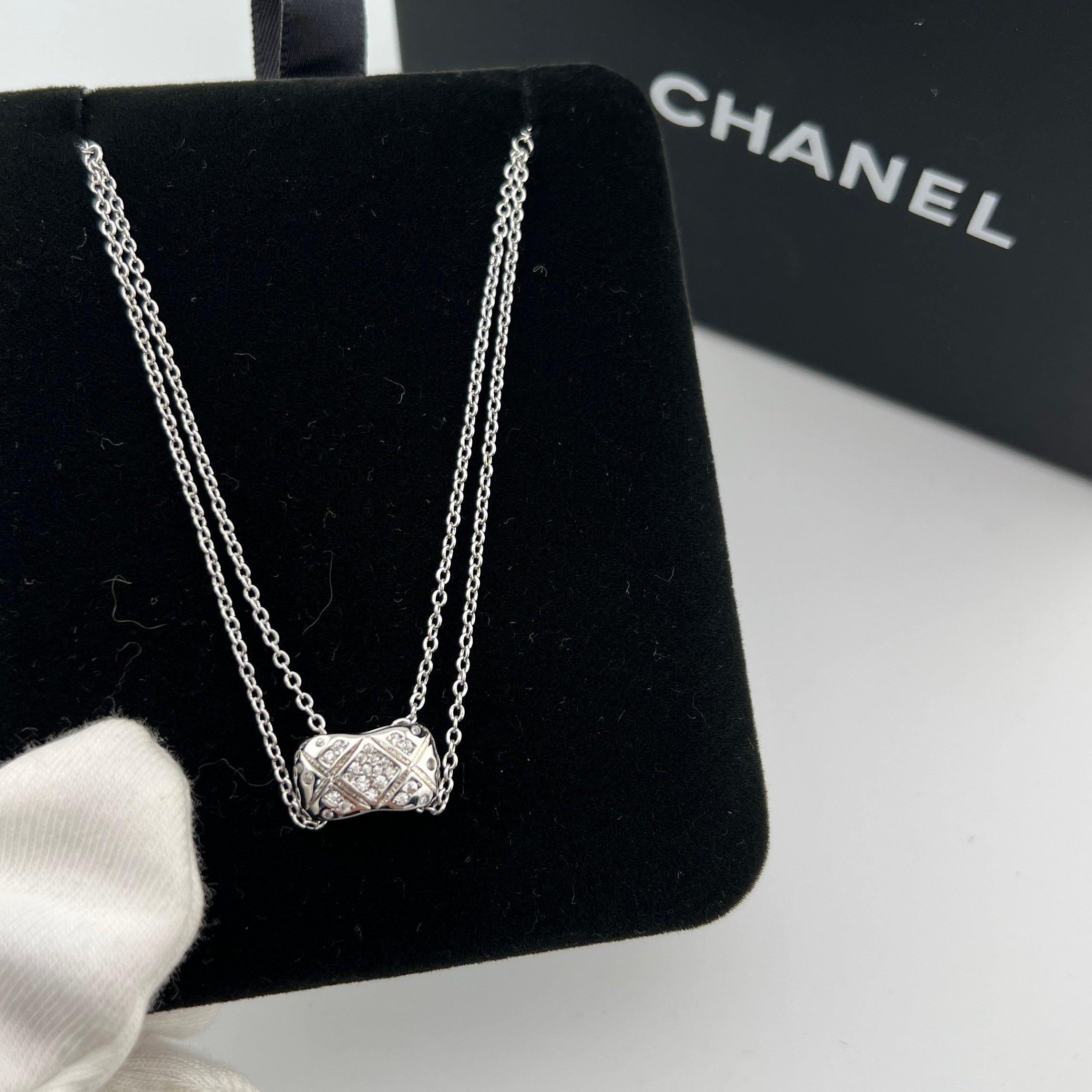 Diamond-set quilted pendant double-layer necklace - Artisantouchss
