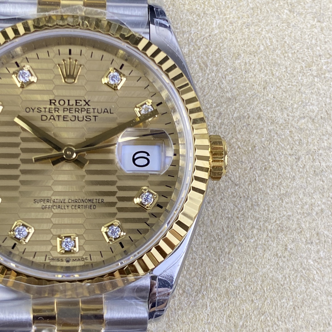 Rolex Datejust 36 126233 0045 Champagne Fluted Motif Diamond Dial