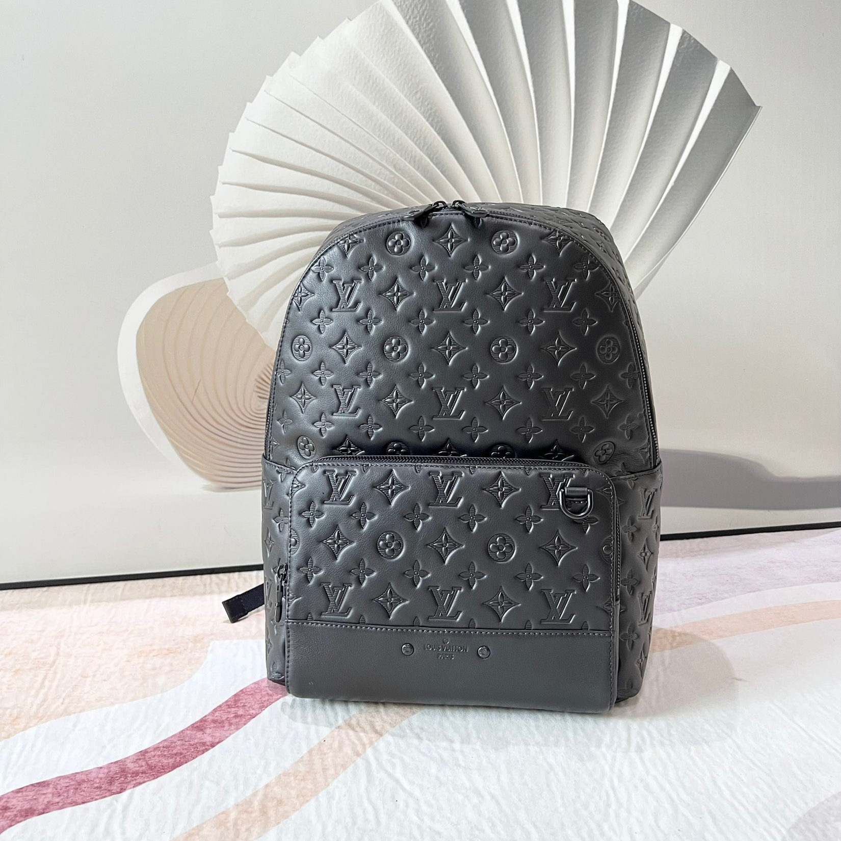 Louis Vuitton M46109 Racer Backpack Size 41*33*18cm