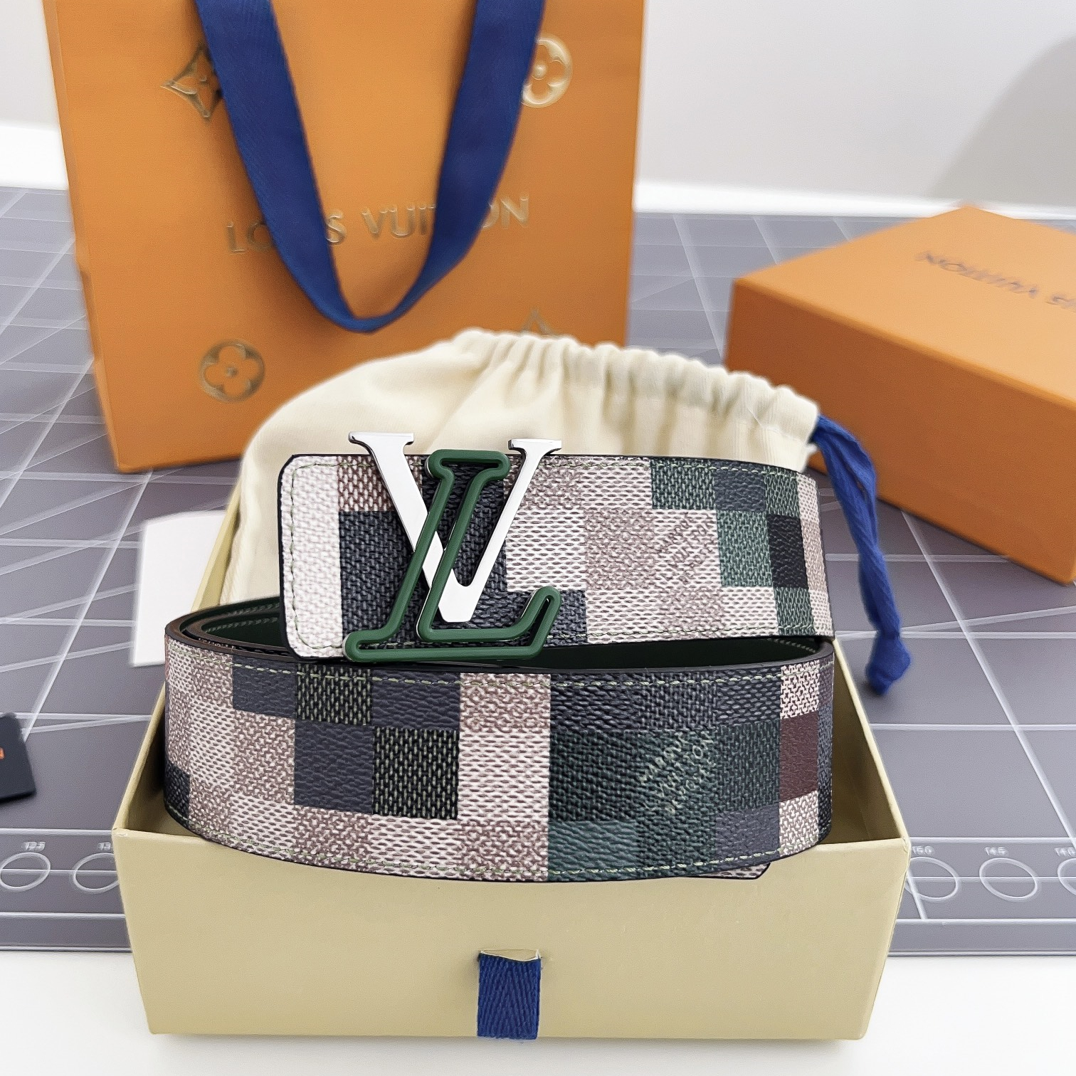 Louis Vuitton Men Belt Width 4cm