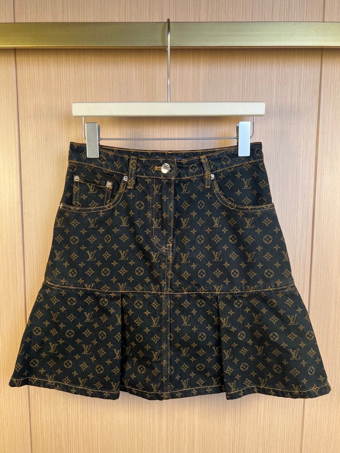 L X V Short denim skirt（Women's style）