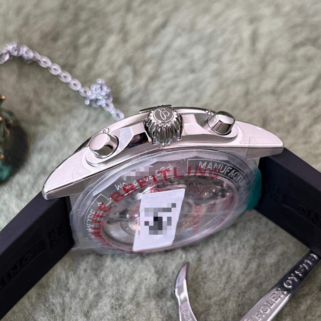 Chronomat B01 42