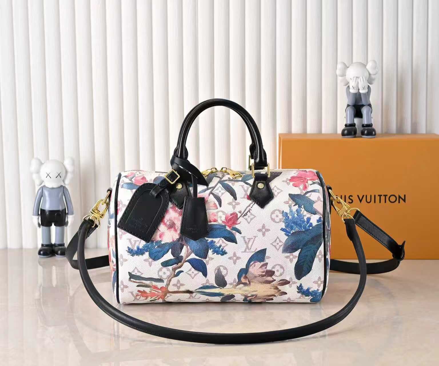L X V SPEEDY SOFT 30 Size：30x21x17cm
