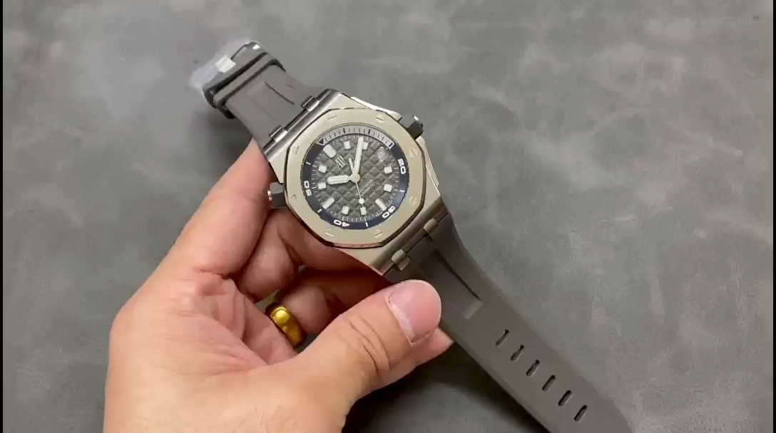 Replica AP Royal Oak Offshore Grey 42mm 15720ST.OO.A009CA.01 Diver Watch