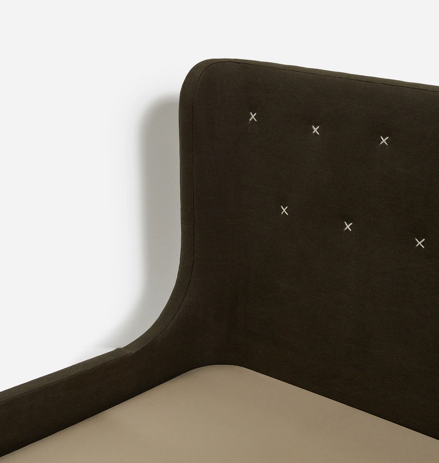 Serina Bed