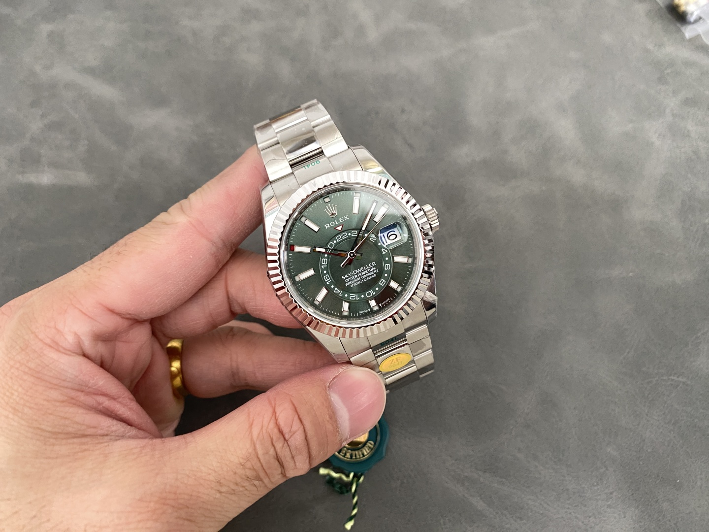 Rolex Sky-Dweller 336934 Fluted Bezel Green Dial 42MM Mens Replica Watch