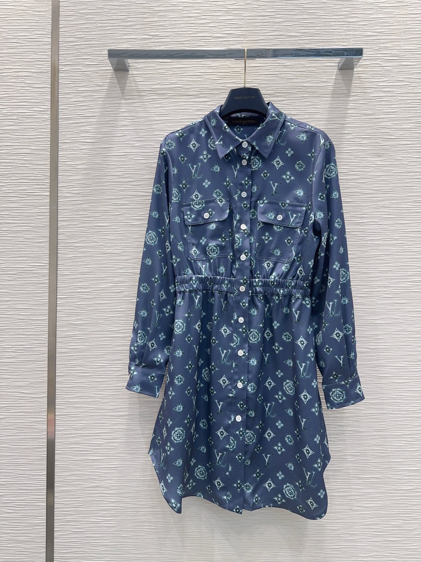 L X V Long sleeve dress（Women's style）