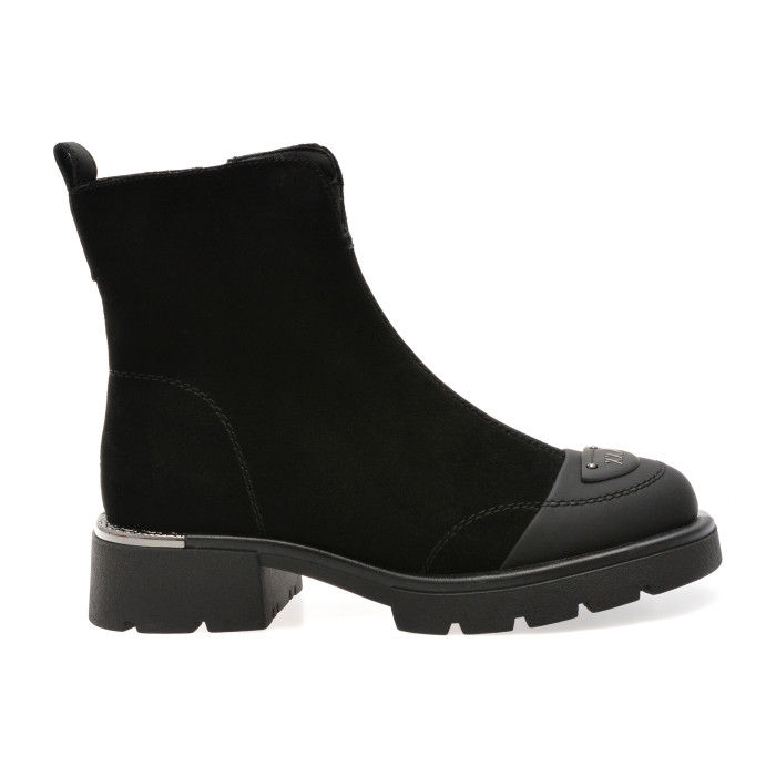 Ghete GRYXX negre, A062, din piele intoarsa