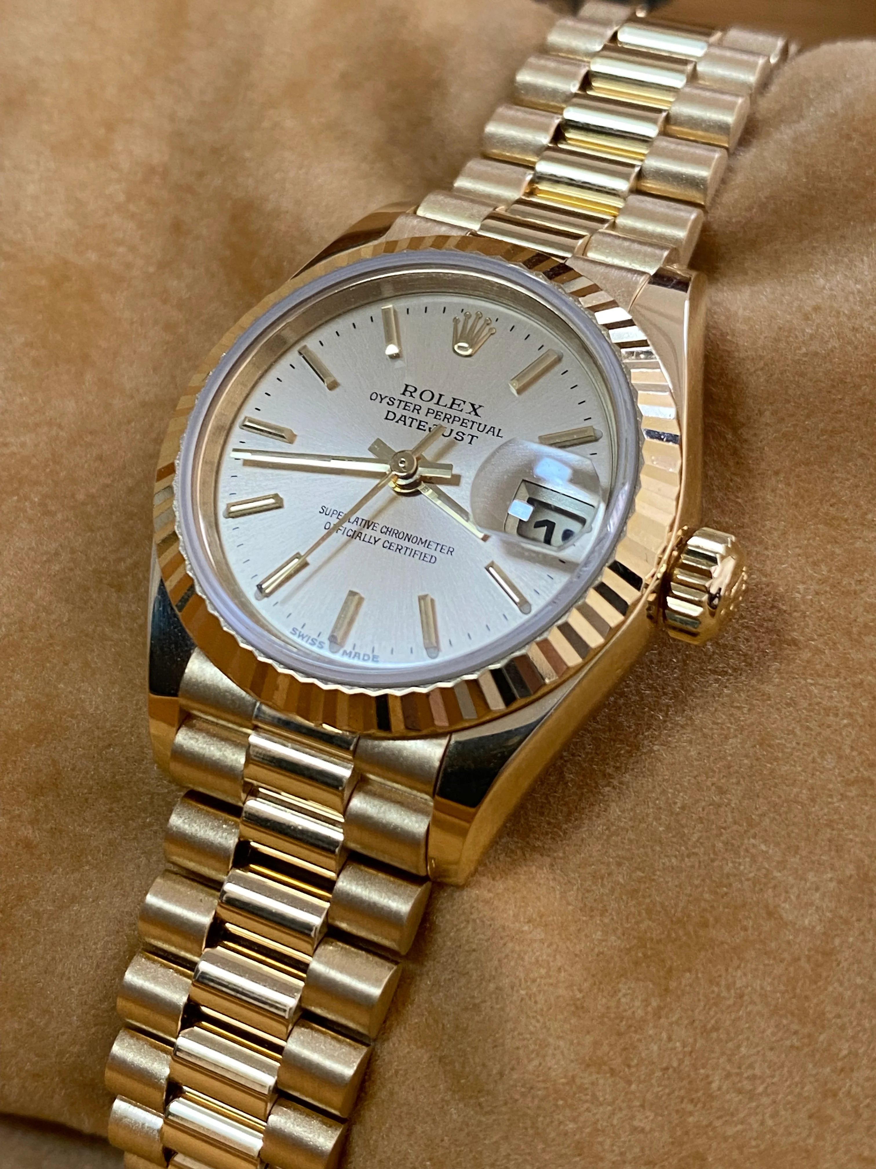 Rolex Yellow Gold Lady-Datejust - L serial - Fluted Bezel - Champagne Dial - President Bracelet - 69178