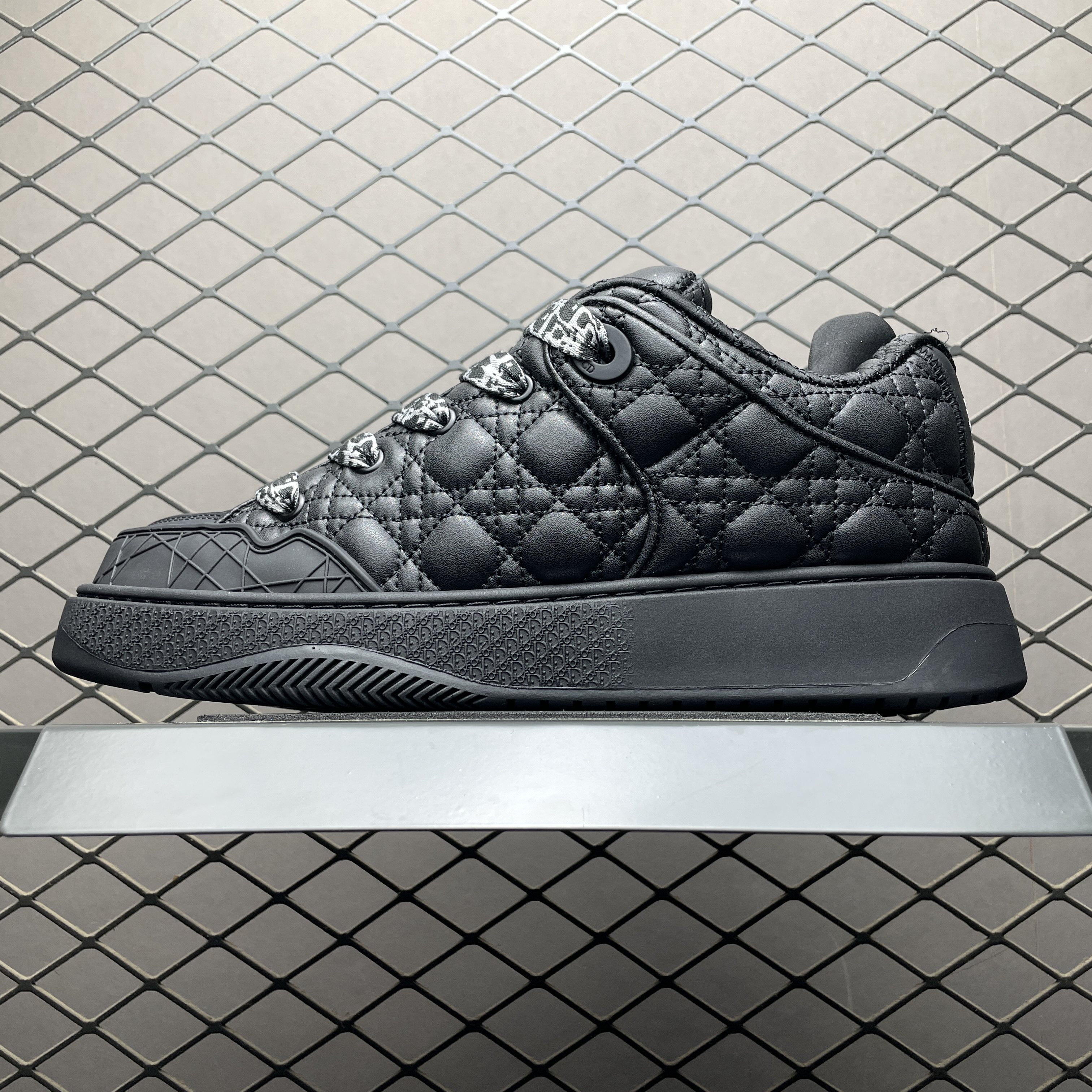 DR B9S  Sneaker