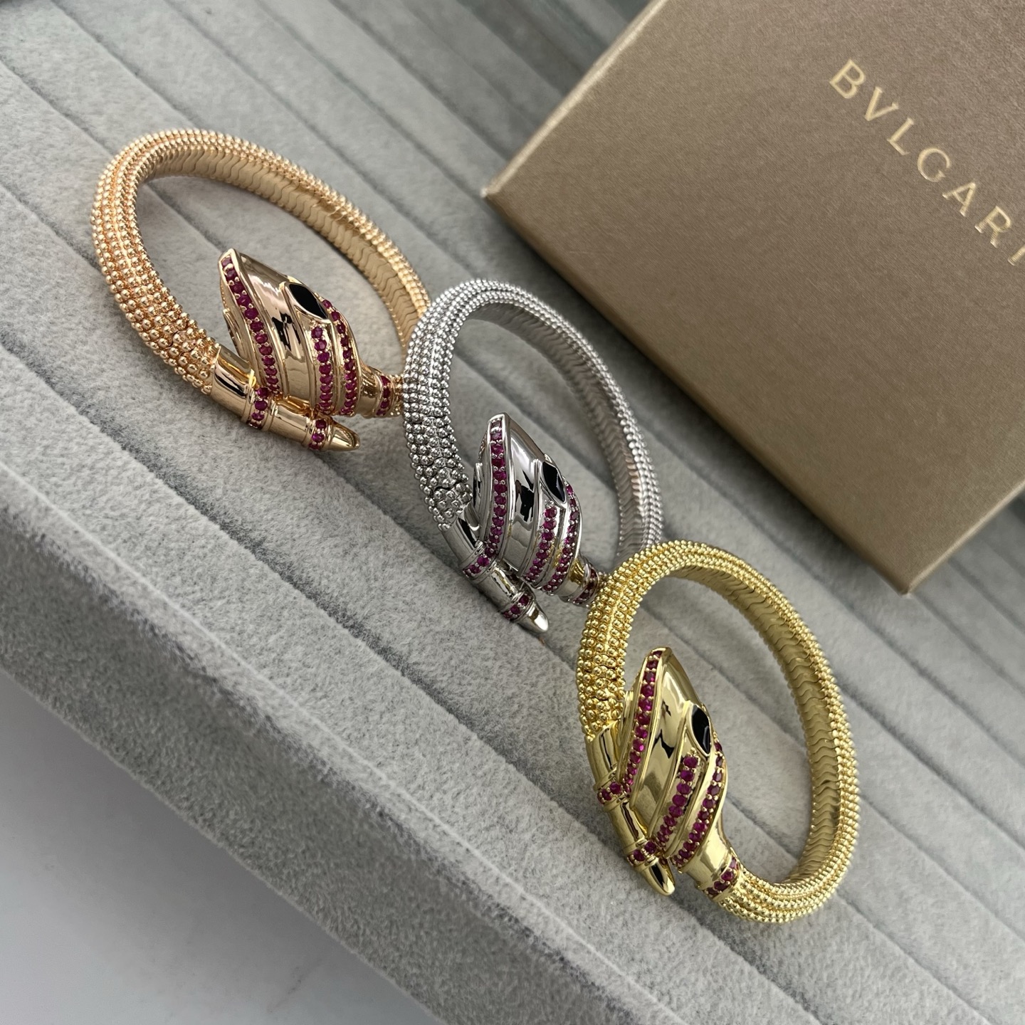 Large Snake-Head Red Diamond and Pearl Twisted-Arm Spring Bangle - Artisantouchss