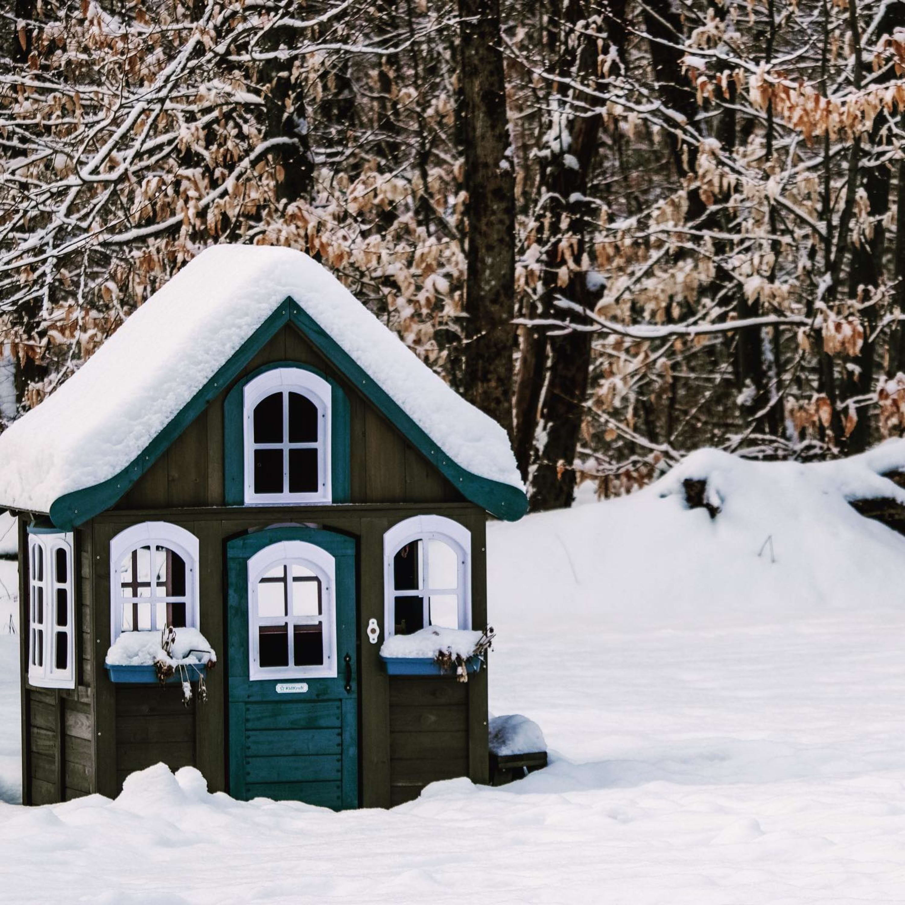 KidKraft Forestview II Wooden Outdoor Playhouse with Ringing Doorbell, Bench and Kitchen