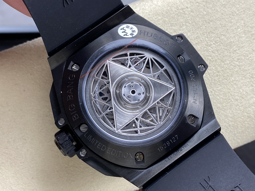 418.CX.1107.RX.MXM22 Hublot Big Bang Sang Bleu II Black Magic