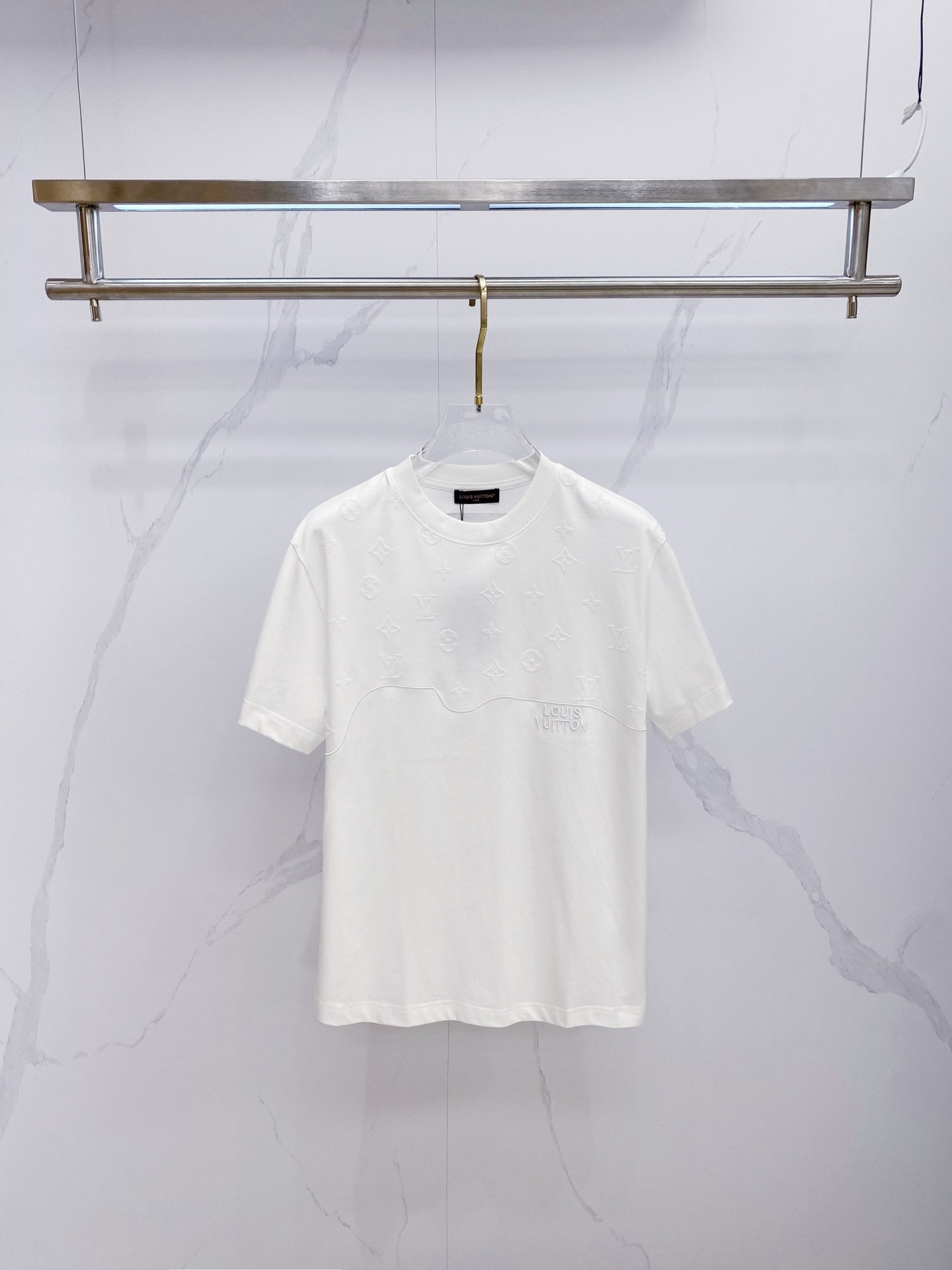 L X V T-shirt
