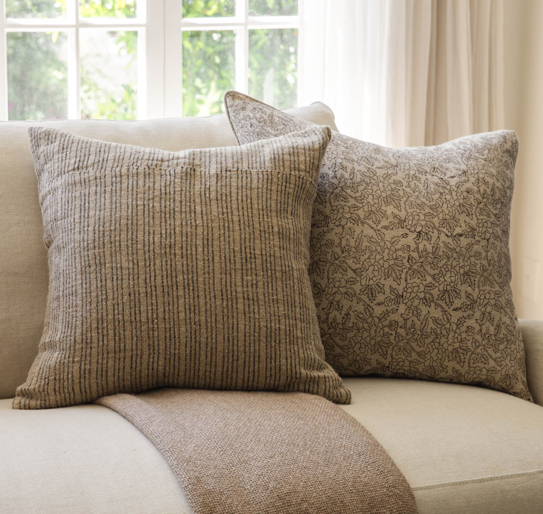 Wynn Pillow