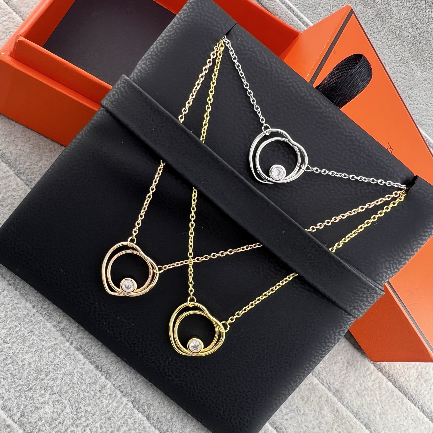 Double-loop single diamond heart-shaped clasp necklace - Artisantouchss
