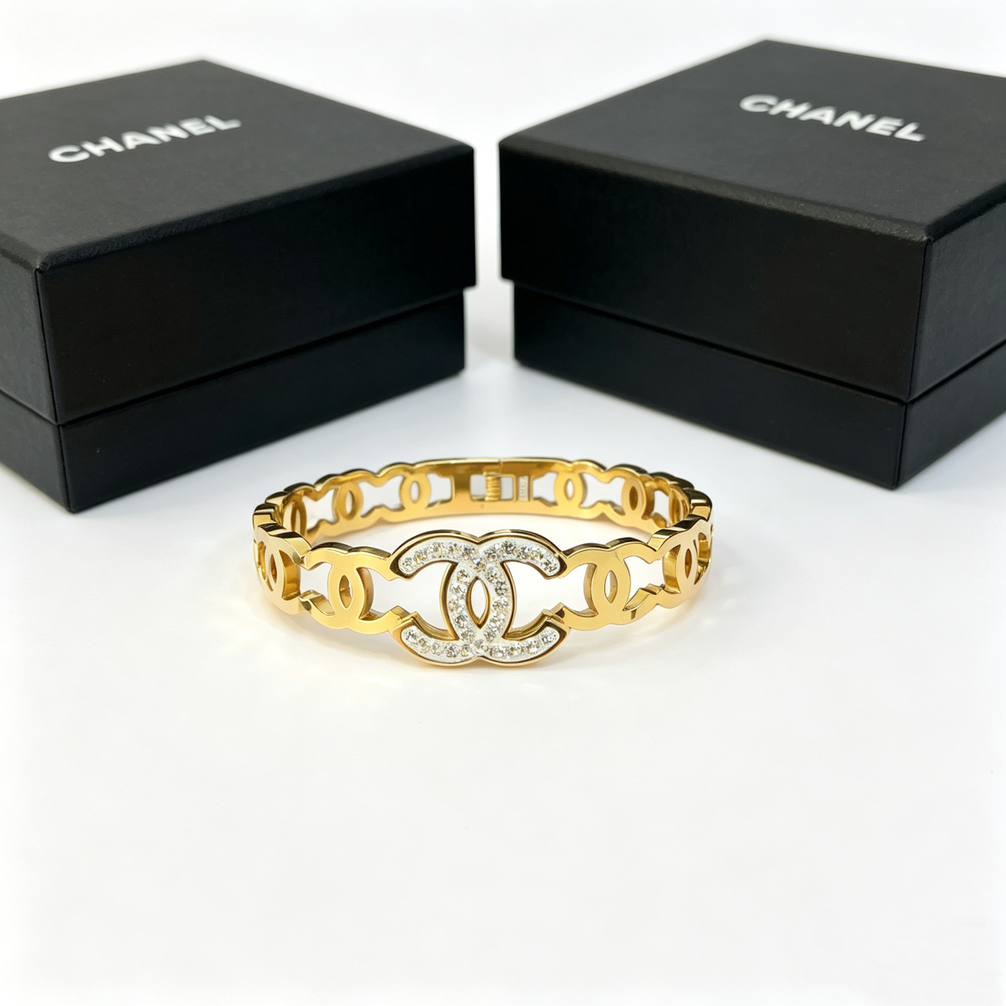 C—Hollow-out diamond-encrusted metal bangle