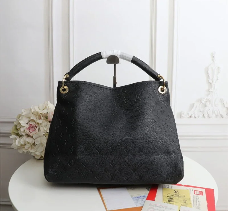 Louis Vuitton Artsy Mm Monogram Multi-Colors M41066