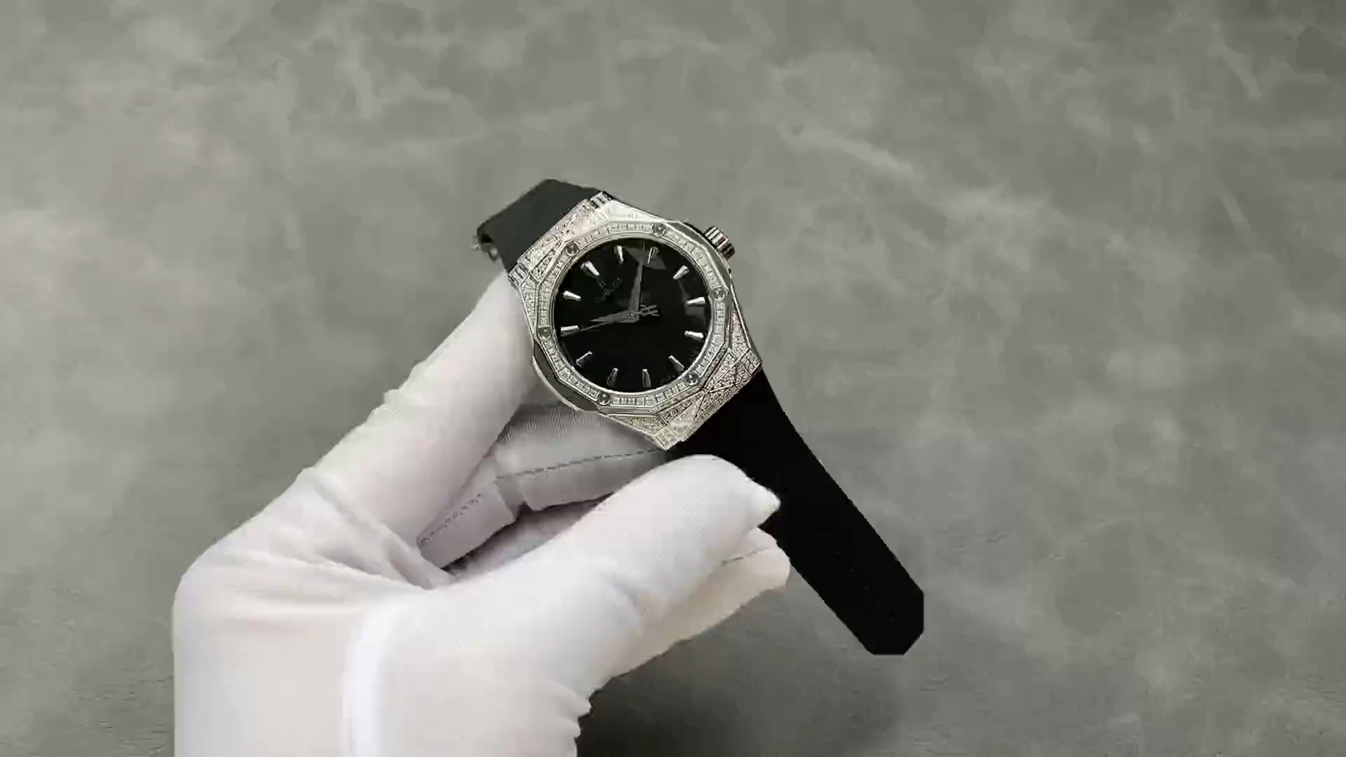 Hublot Classic Fusion 550.NS.1800.RX.1604.ORL19 40mm