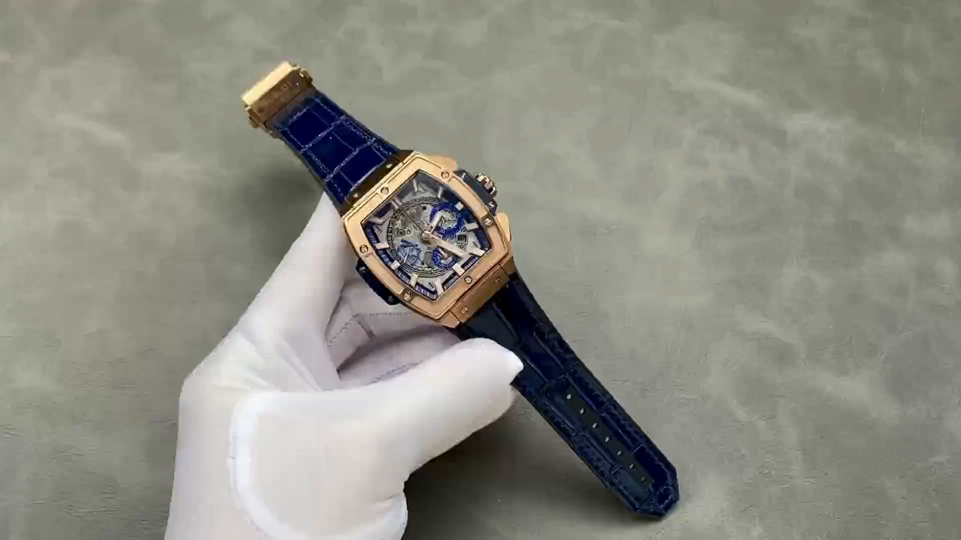 Hublot Spirit of Big Bang Chronograph King Gold Blue Leather Men's Watch 601.OX.7180.LR