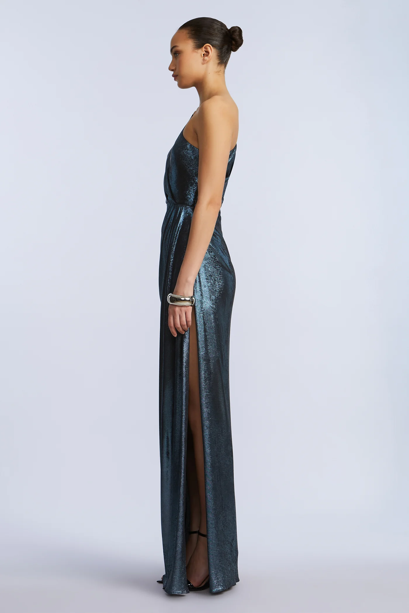 Strong Shoulder Gown